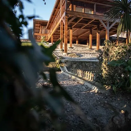 Quintinha Do Periqueiro 4*