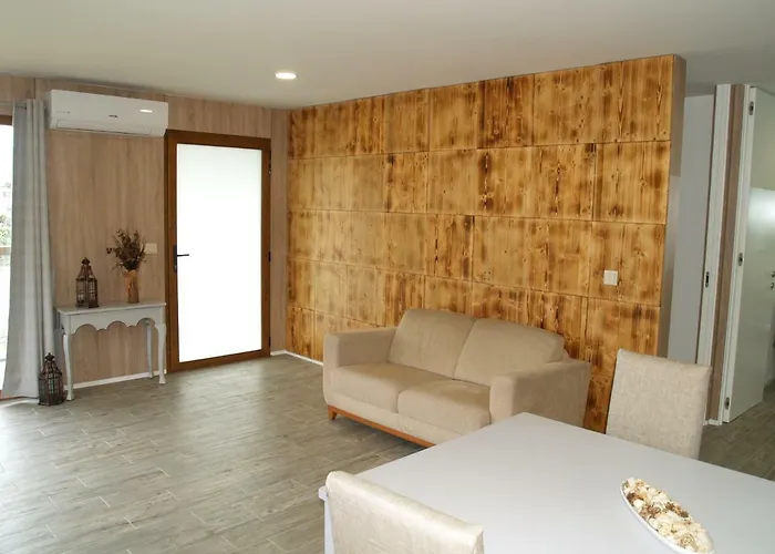 Quintinha Do Periqueiro 4*